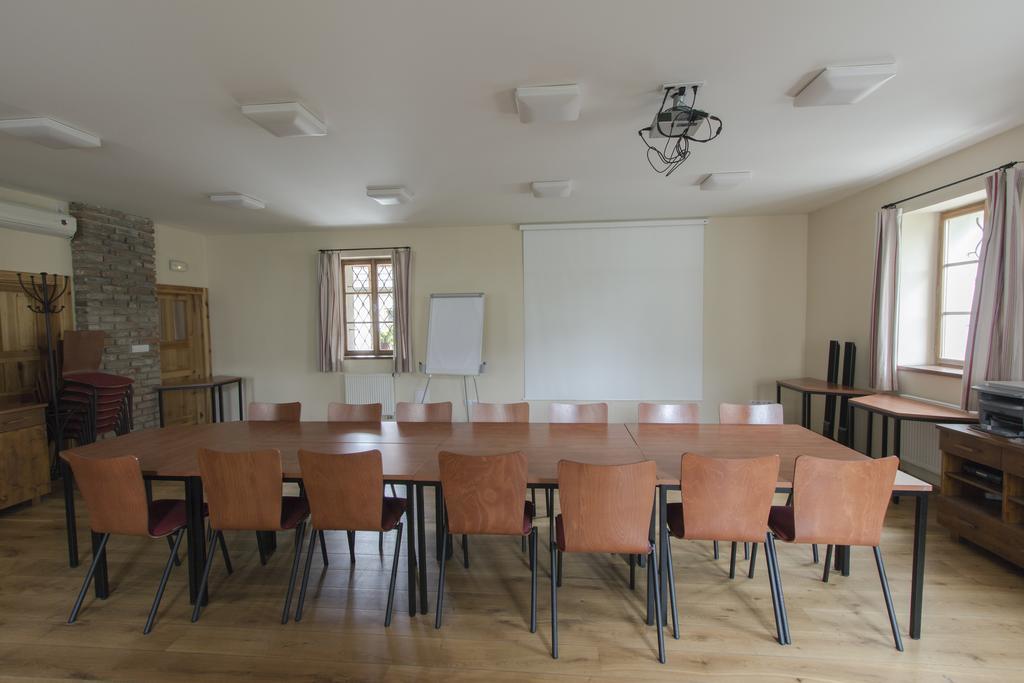 Penzion Ve Stoleti Lodenice Ngoại thất bức ảnh